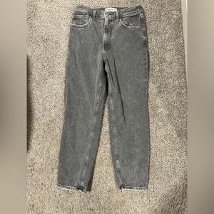 Abercrombie & Fitch high rise mom jeans, size 26 / 2 short, like new!